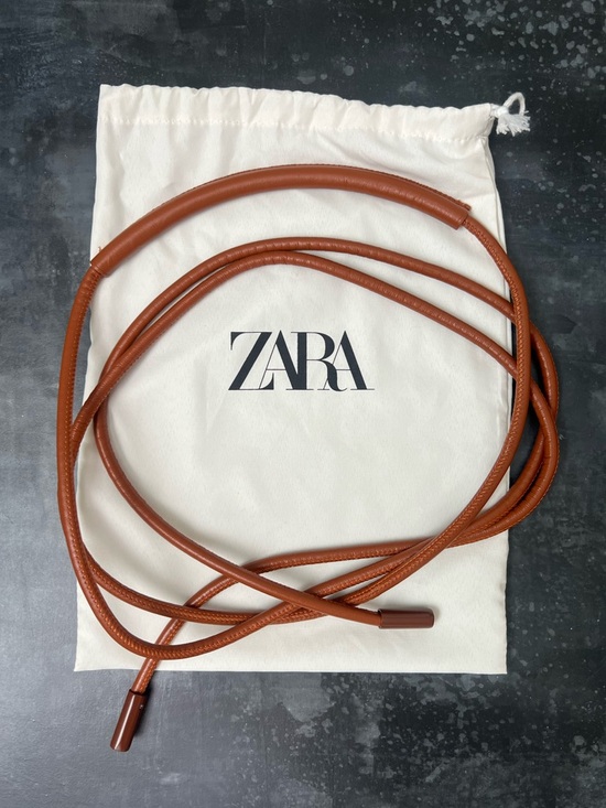 Zara Accessories - Zara TUBULAR LEATHER CORD  (US 32) BROWN